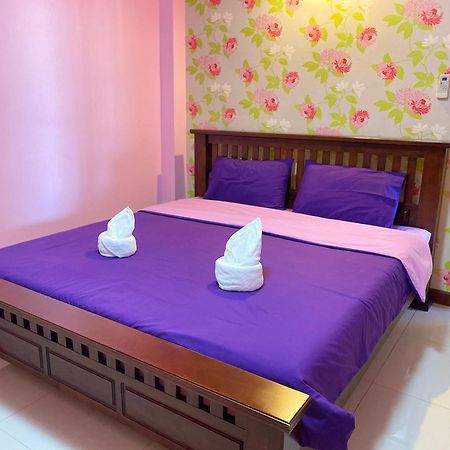 Hotel Rak Ban Kerd House à Ko Sichang Extérieur photo